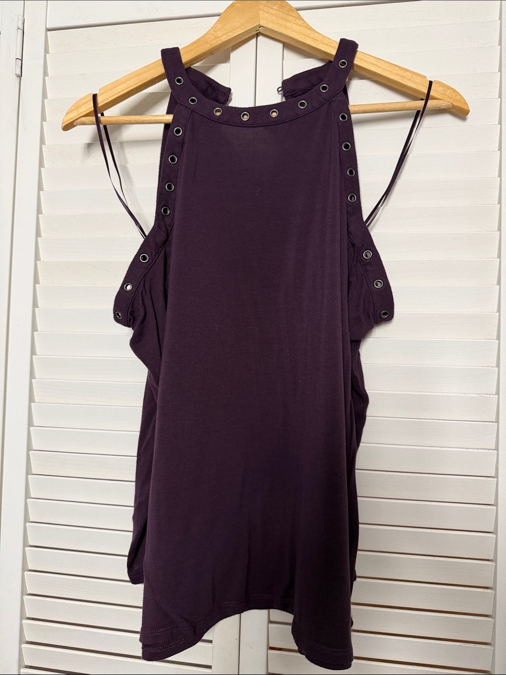 Women’s Purple Grommet Cold-Shoulder Tank Top